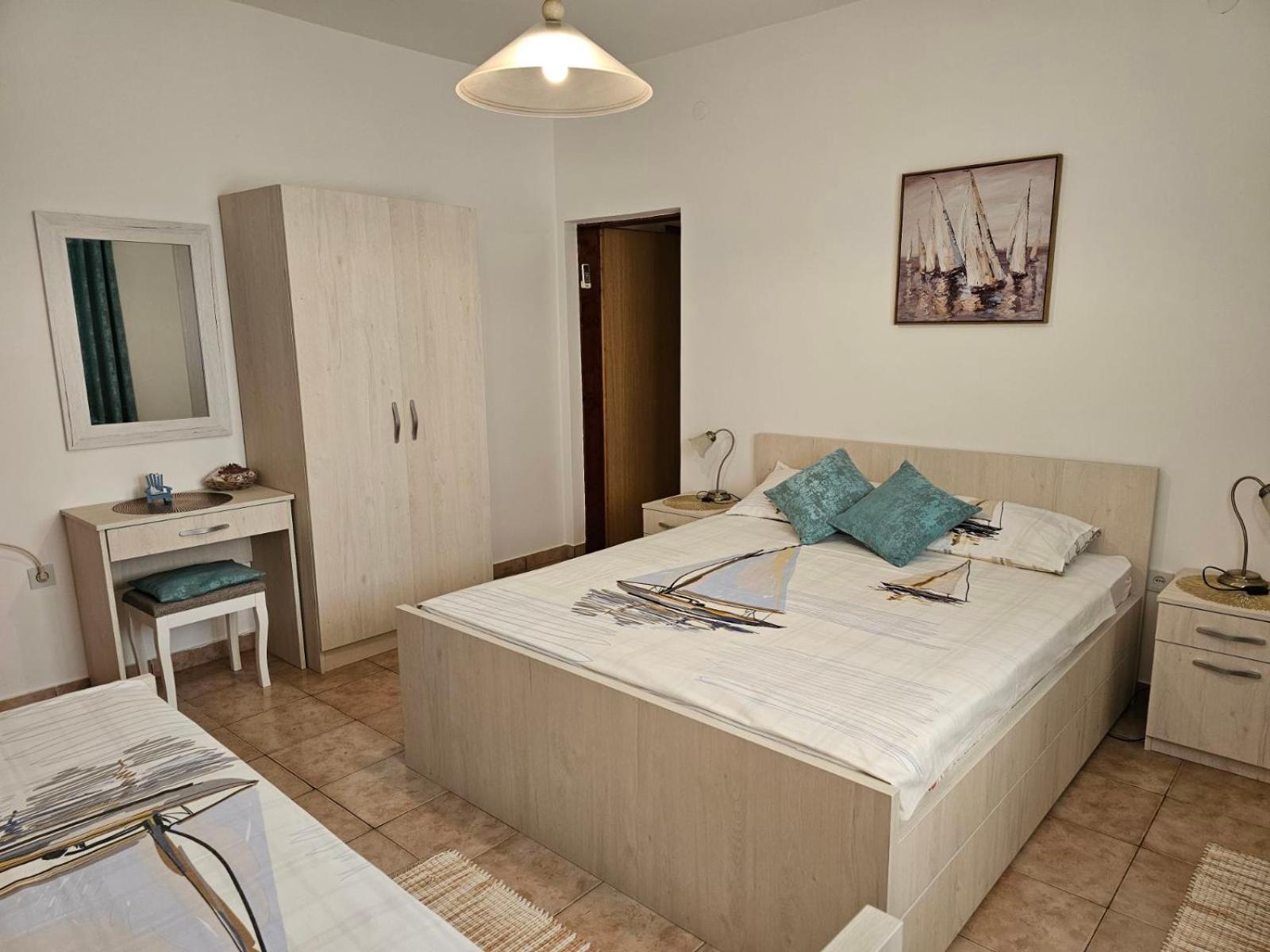 B & M Apartments Kotor Exterior photo