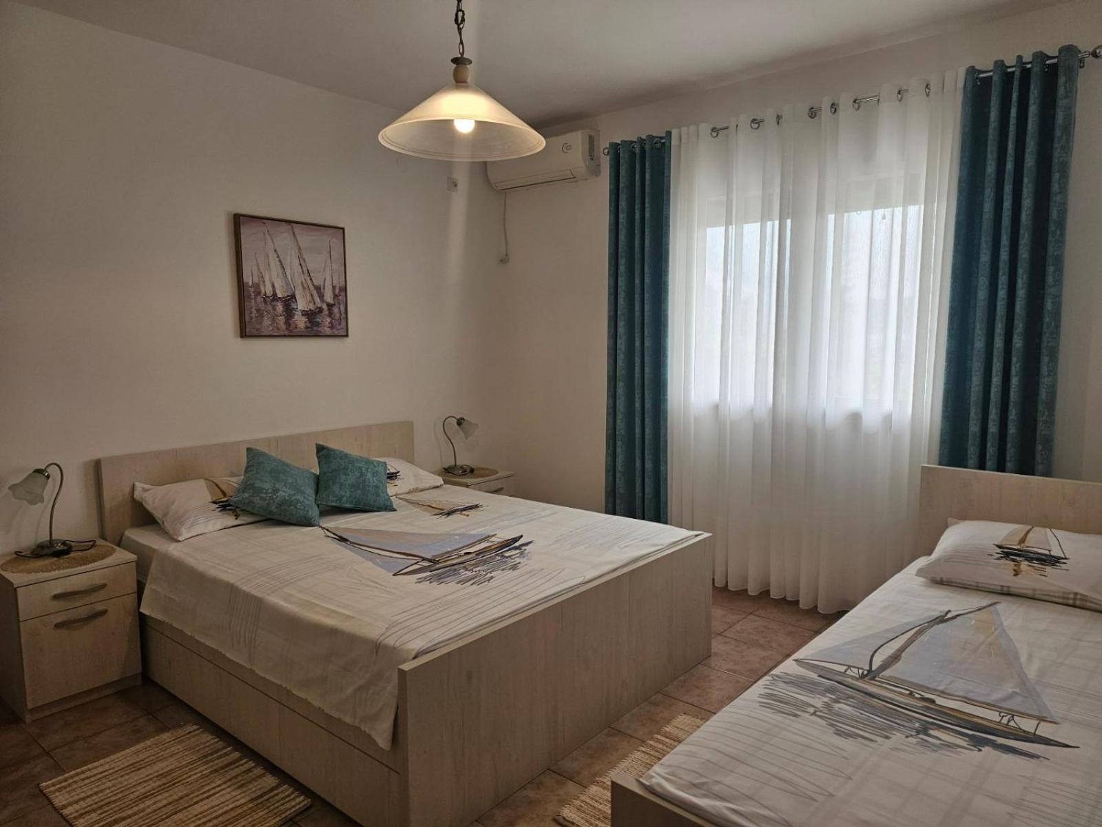 B & M Apartments Kotor Exterior photo